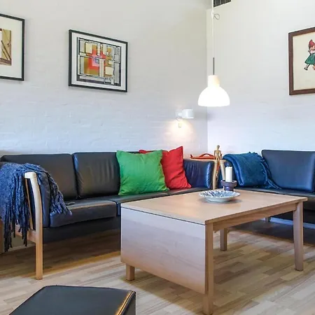 2 Bedroom In Apartment