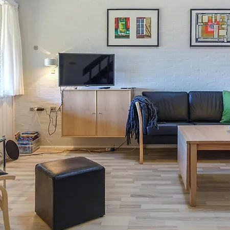 2 Bedroom In *
